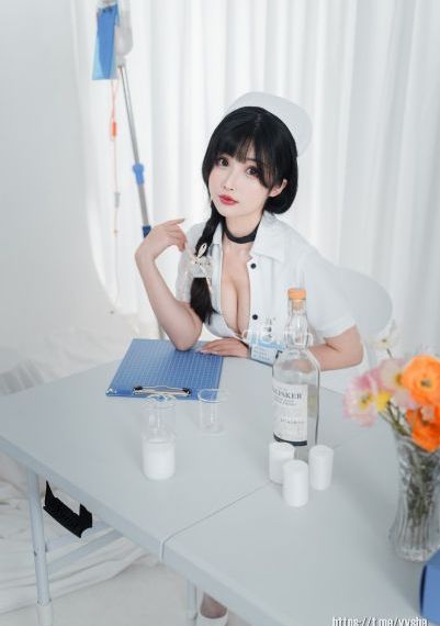 免费动漫人物扑克网站_超清在线手机播放